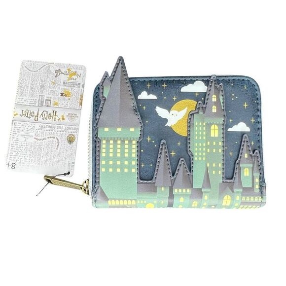 NEW Loungefly Harry Potter Hedwig Hogwarts Castle Nightime Zip Wallet - Picture 1 of 8